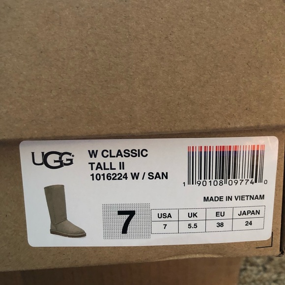 Classic Tall Uggs (Brand New!) - Picture 2 of 3